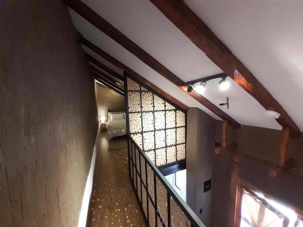 Hostal Suite Le Fabrique Cuenca Esterno foto