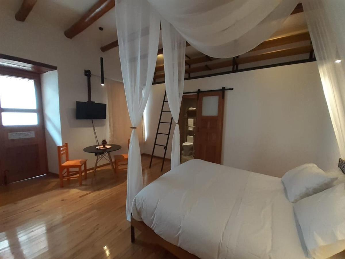 Hostal Suite Le Fabrique Cuenca Esterno foto