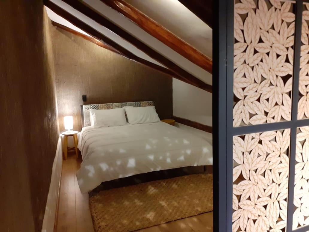 Hostal Suite Le Fabrique Cuenca Esterno foto