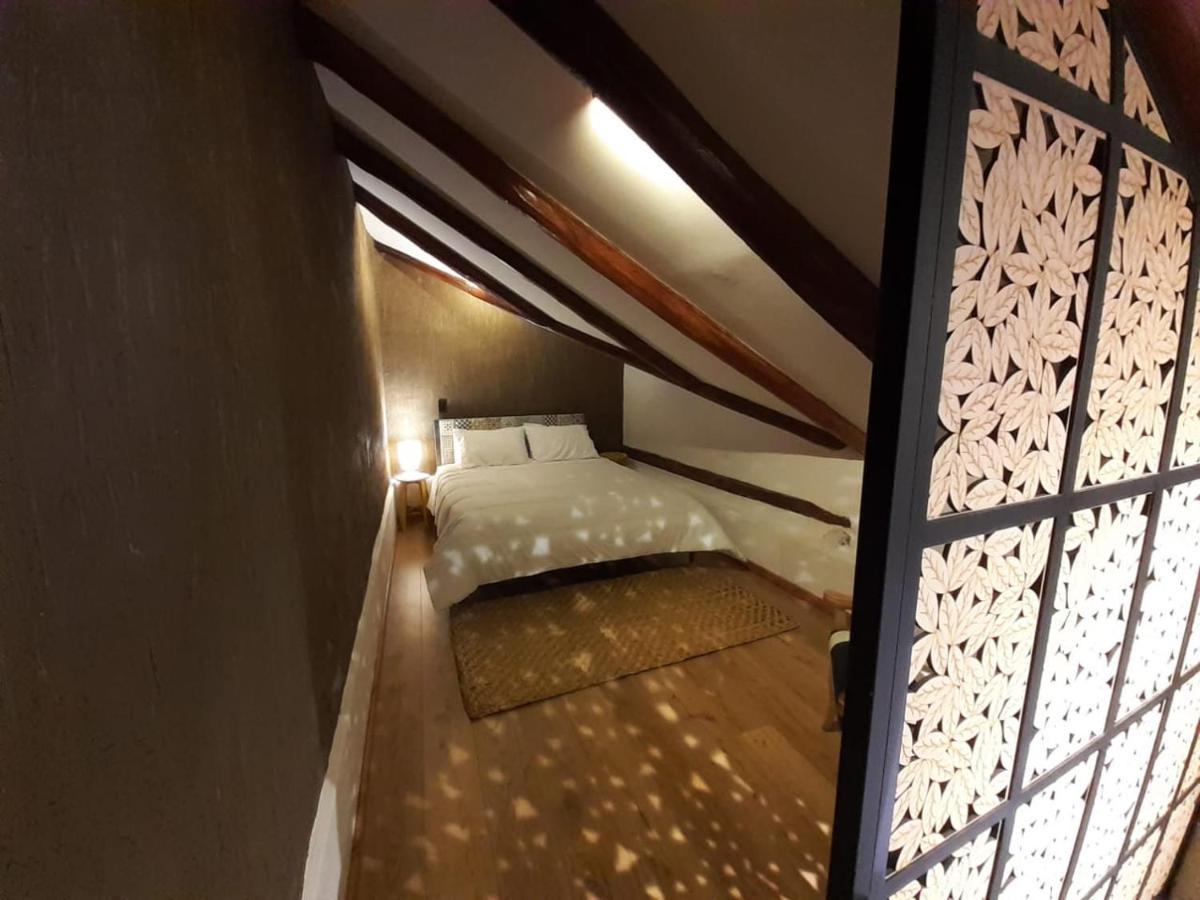 Hostal Suite Le Fabrique Cuenca Esterno foto