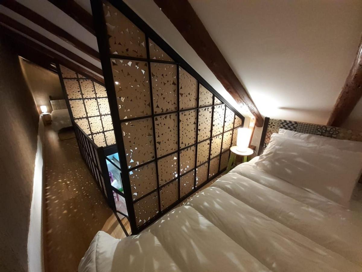 Hostal Suite Le Fabrique Cuenca Esterno foto