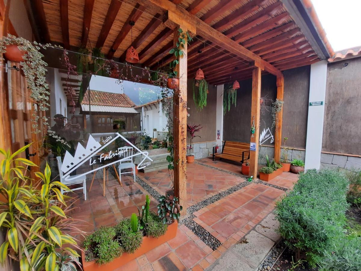 Hostal Suite Le Fabrique Cuenca Esterno foto