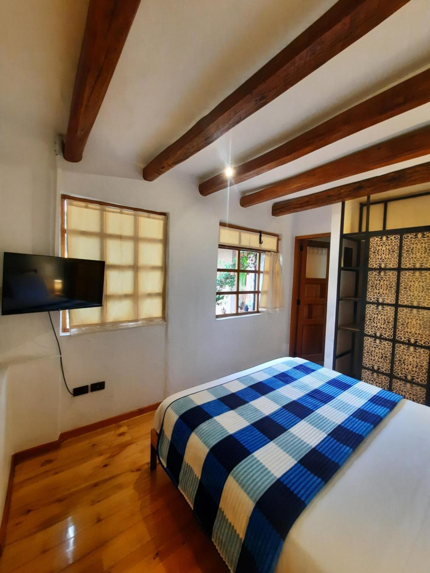 Hostal Suite Le Fabrique Cuenca Esterno foto
