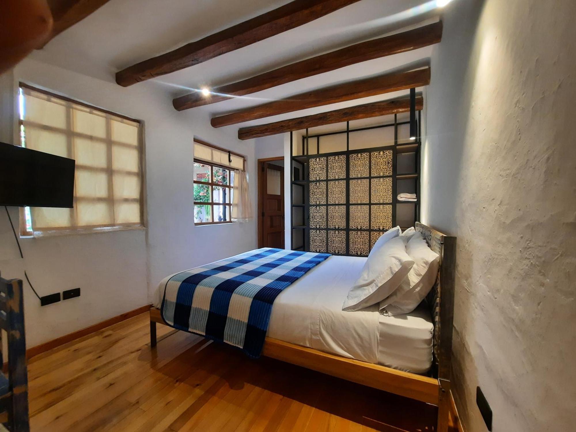 Hostal Suite Le Fabrique Cuenca Esterno foto