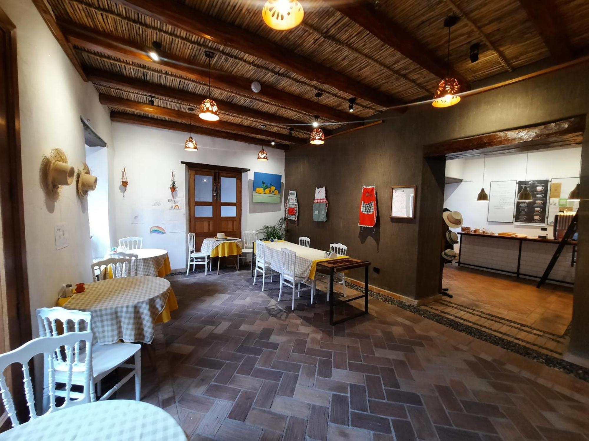 Hostal Suite Le Fabrique Cuenca Esterno foto