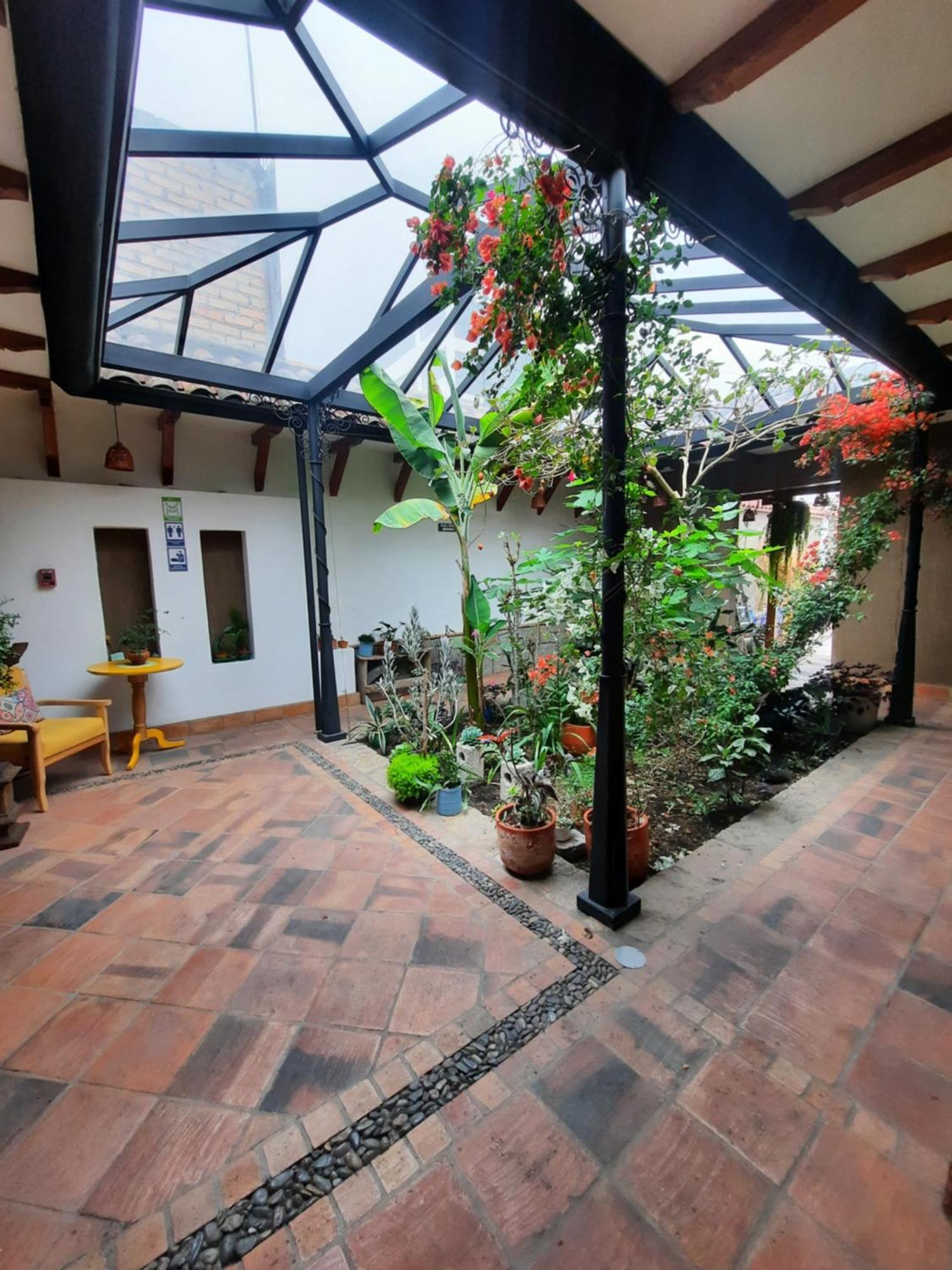 Hostal Suite Le Fabrique Cuenca Esterno foto