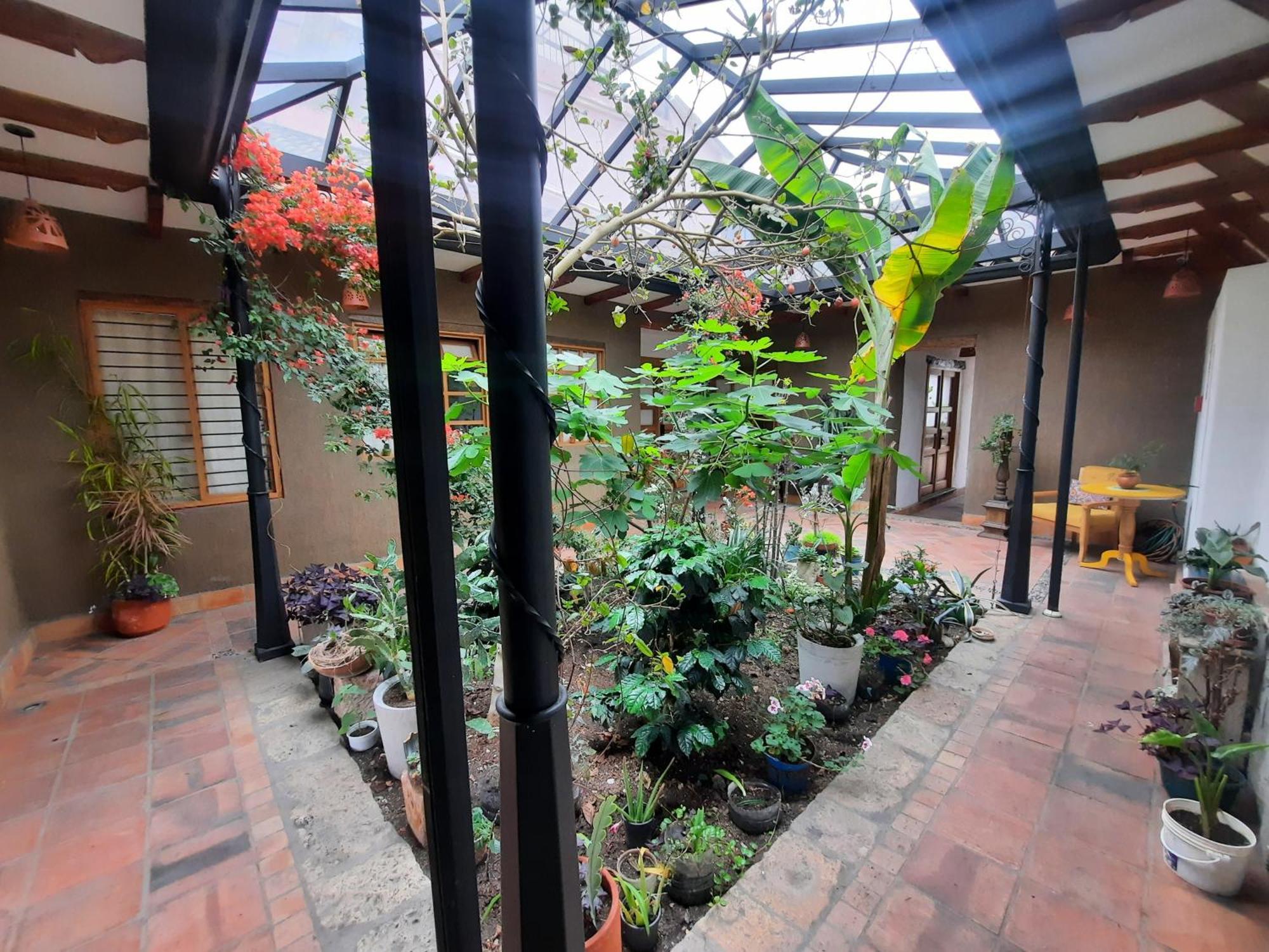 Hostal Suite Le Fabrique Cuenca Esterno foto